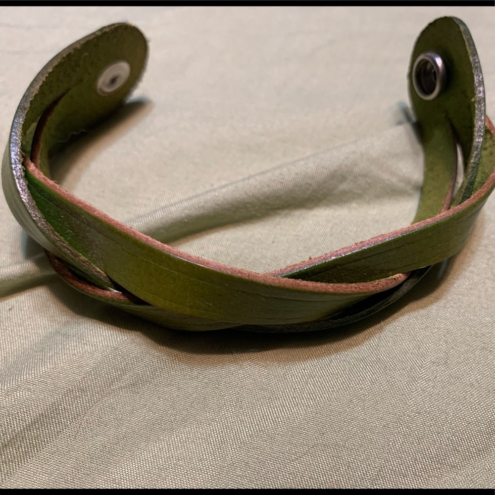 Green braided snap closure leather bracelet
